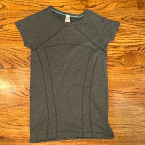 Ivivva(kids lululemon discontinued) dark gray athletic shirt